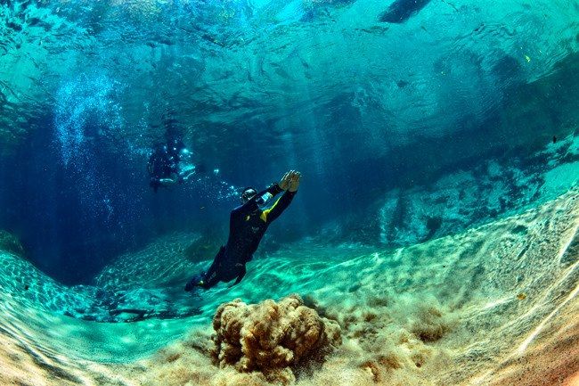 Qual a diferena entre a flutuao e o mergulho no Rio da Prata?