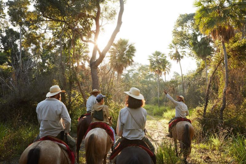 Passeio a cavalo em companhia dos guias 