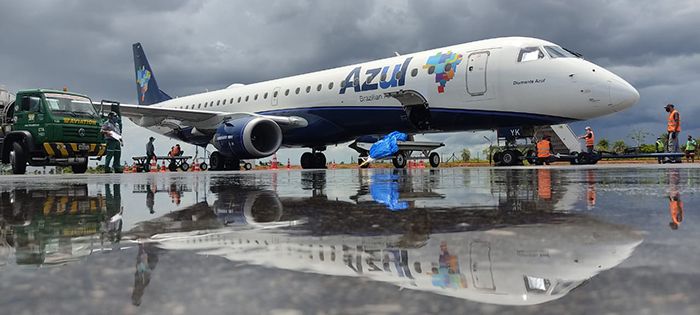 Aeronave da Azul pousa com chuva em Bonito