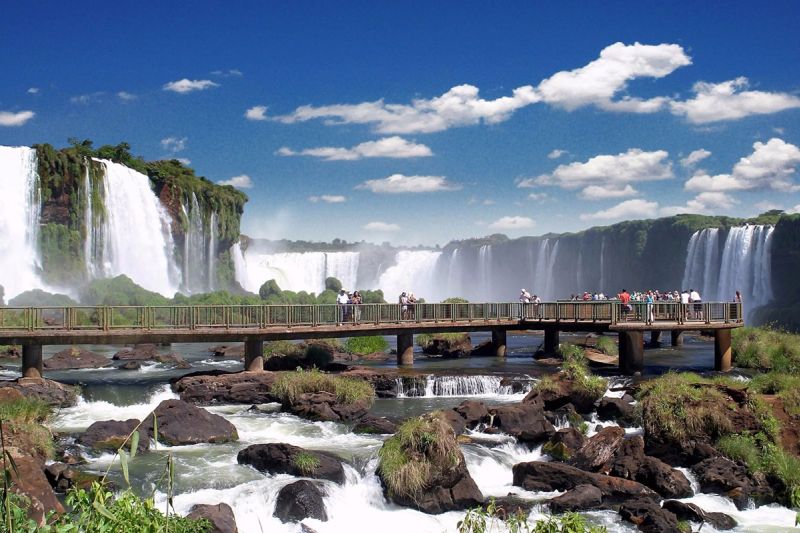 Planejamento de escalas: visitando Bonito a partir de Foz do Iguaçu Planejamento de escalas: visitando Bonito a partir de Foz do Iguaçu