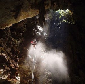 Rapel e Mergulho no Abismo Anhumas Rapel e Mergulho no Abismo Anhumas