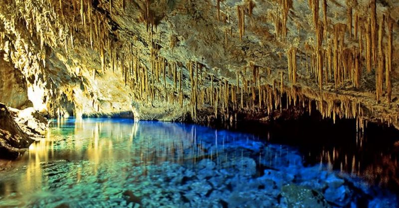 Gruta Lago Azul